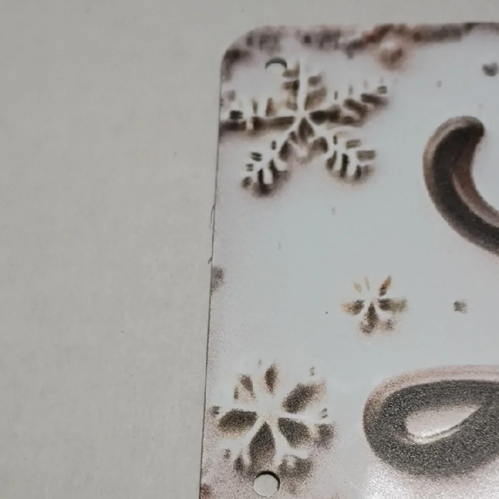 Let it Snow Metal Holiday Wall‎ / Wreath Sign - White and Brown